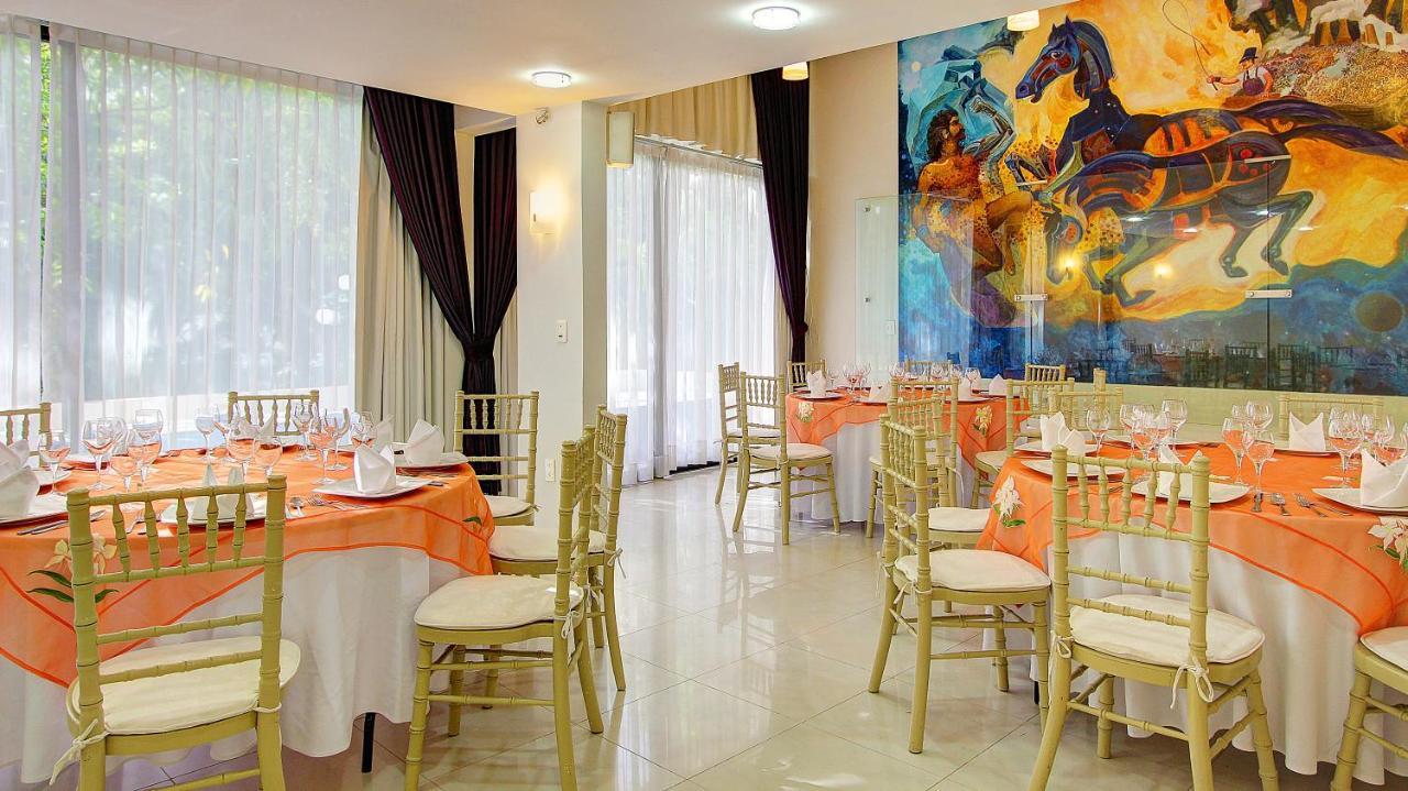 Fiesta Inn Villahermosa Cencali Exterior foto