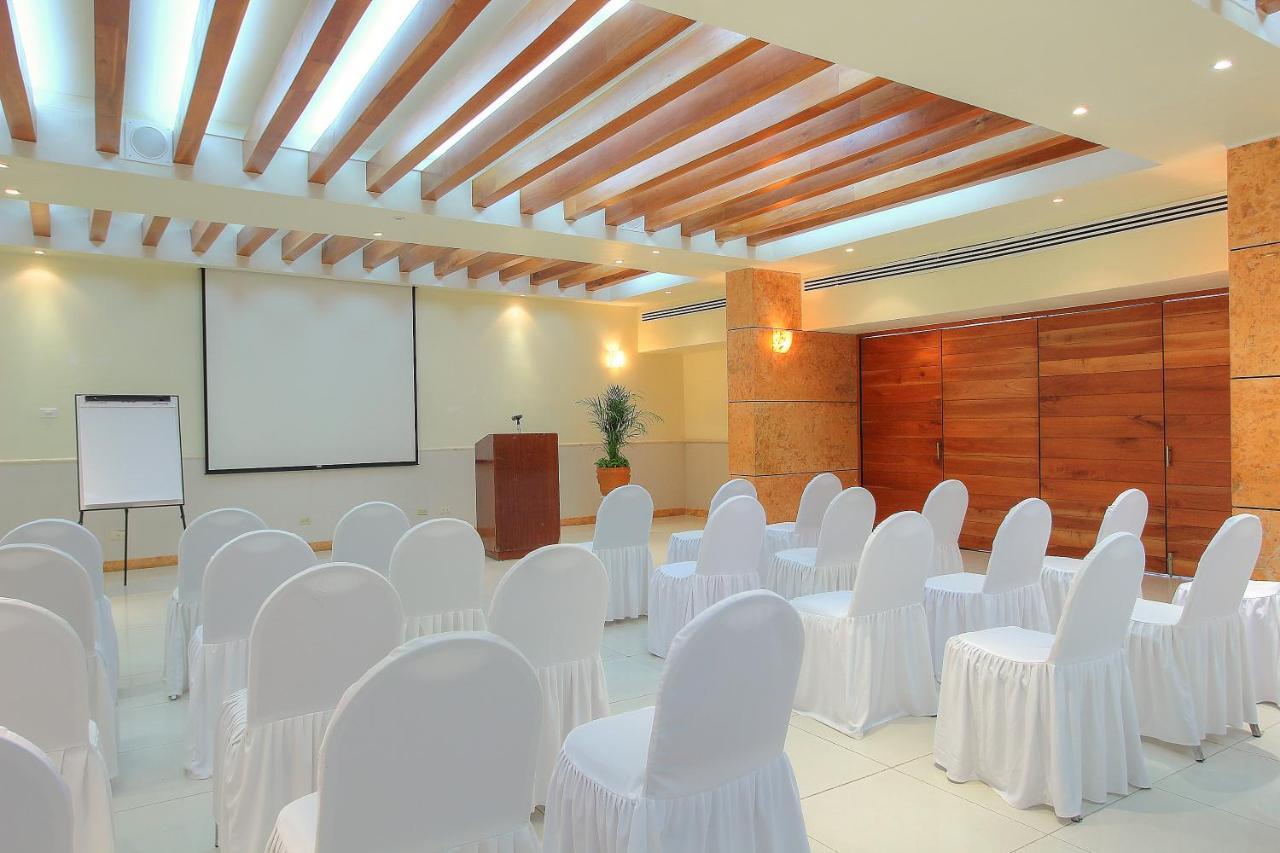 Fiesta Inn Villahermosa Cencali Exterior foto