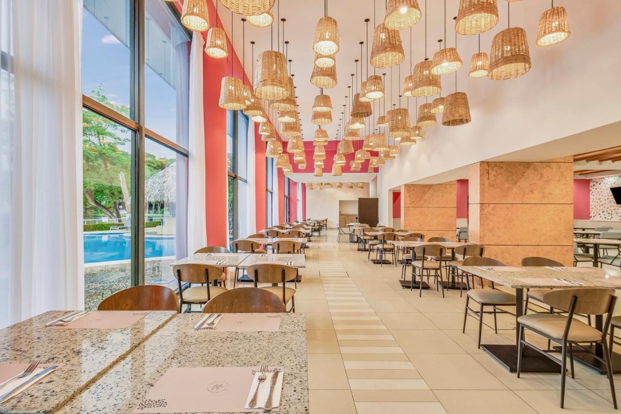Fiesta Inn Villahermosa Cencali Exterior foto